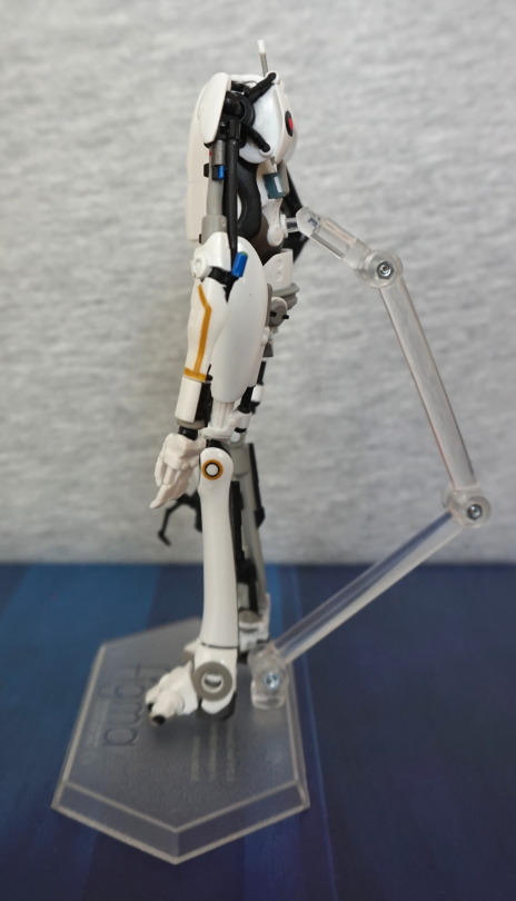 P-Body – Portal 2 – Figma – Tharglet's Figure Blog!