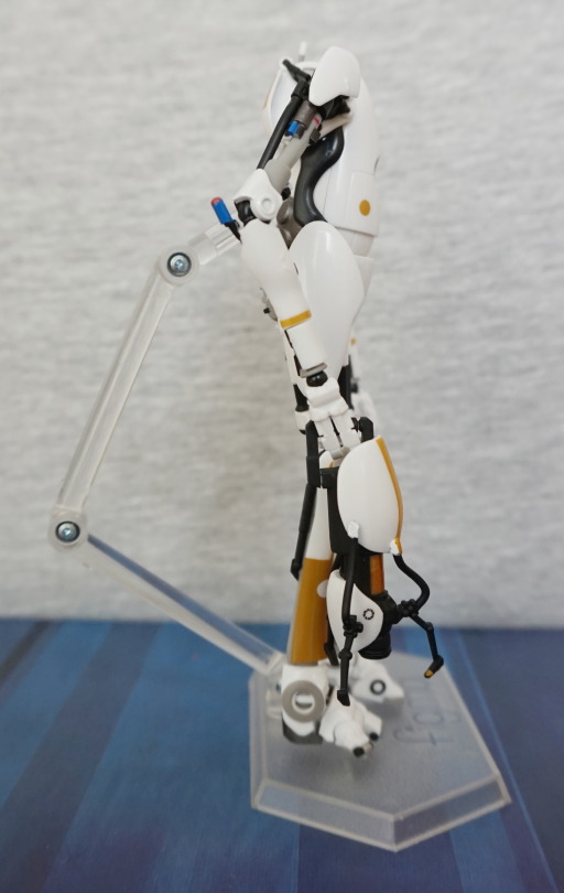 P-Body – Portal 2 – Figma – Tharglet's Figure Blog!